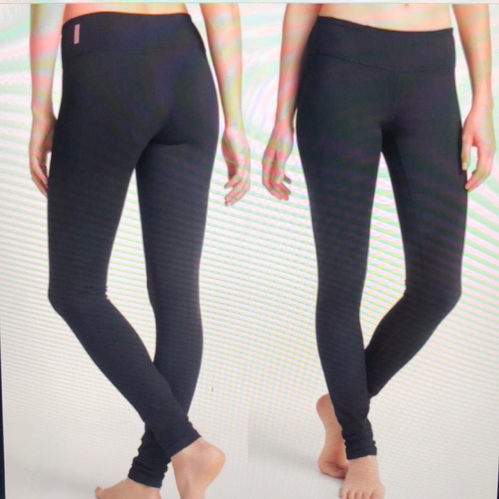 Zella ‘Live-In’ reversible leggings, L, NWT